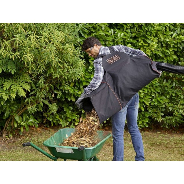 Suflanta si aspirator cu tocator pentru frunze 3-in-1 Black & Decker BEBLV300, putere 3000 W, sac de colectare 72 L, putere aspirare max. 15 mc/min, viteza maxima suflare 404 km/h, raport maruntire 16:1